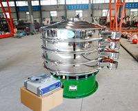 超聲波振動(dòng)篩主要采用超聲波換能器，利用換能器的工作原理能夠減少物料的堵網(wǎng)情況，提高篩分產(chǎn)量。